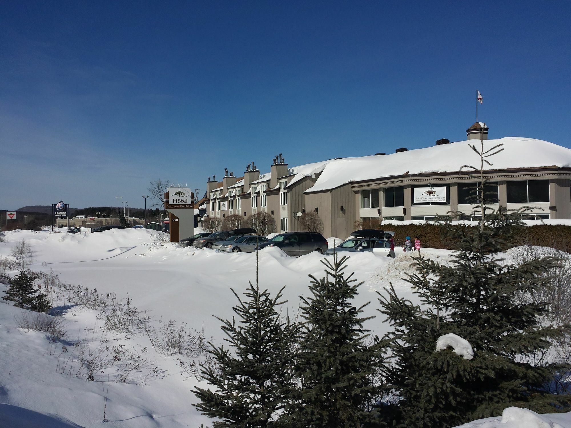 Hotel Vacances Tremblant Мон-Трамблан Екстер'єр фото